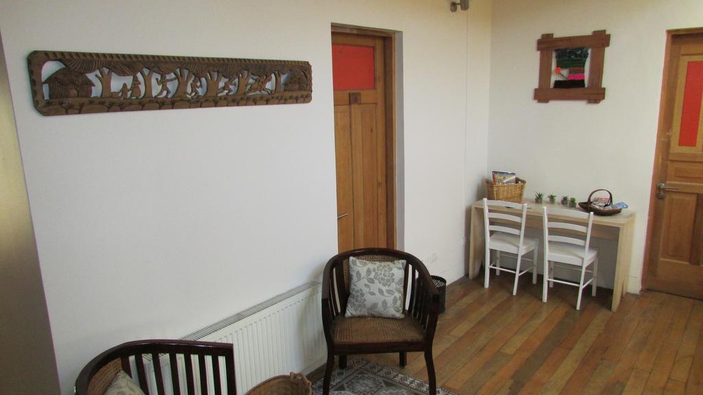 Hostal Caracol Santiago Exterior photo